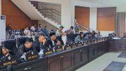 Rapat paripurna DPRD Parigi Moutong. Foto: Ist